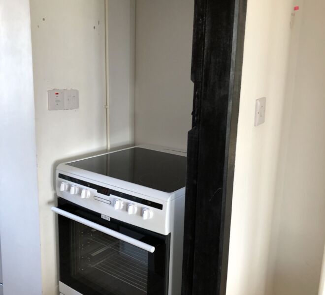 Oven, Extractor & Switching